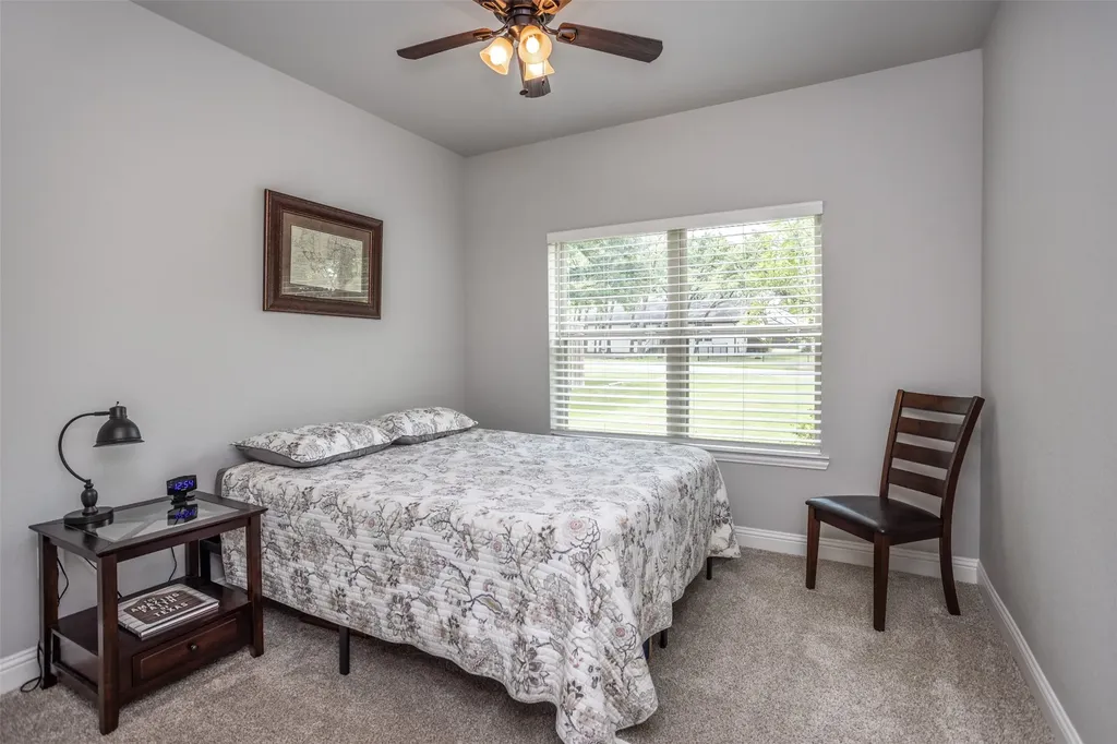 110 E Iriquois Drive Lake Kiowa TX 76240