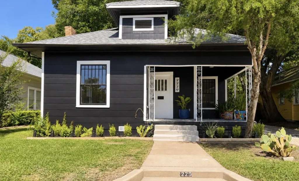 2229 College Avenue Fort Worth TX 76110