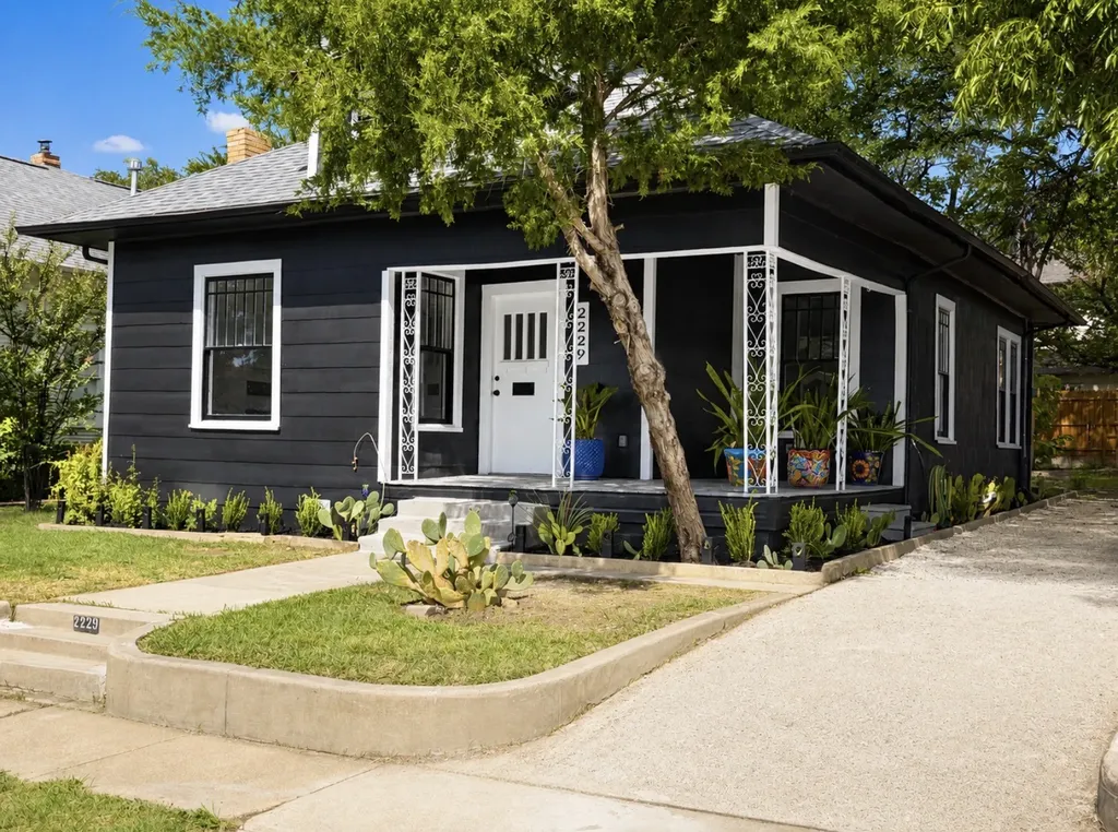 2229 College Avenue Fort Worth TX 76110