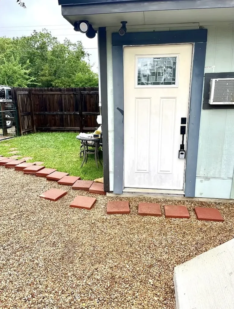 307 W Broadmore Avenue Wills Point TX 75169