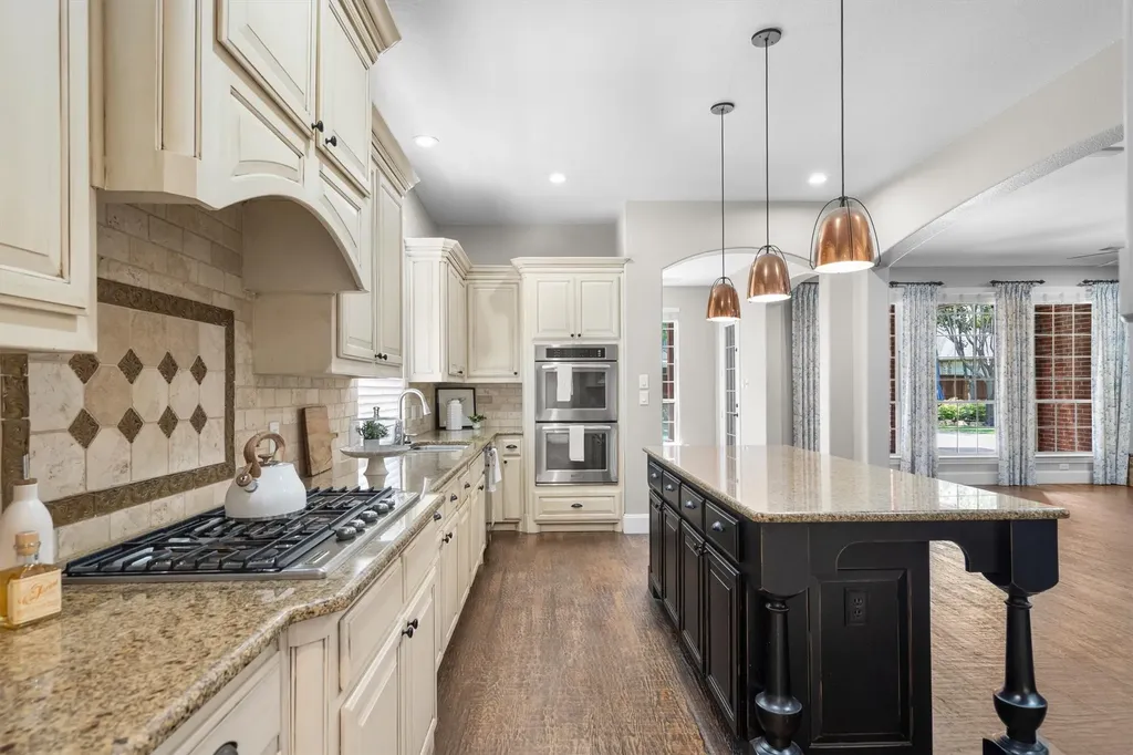 9161 Cedar Ridge Lantana TX 76226