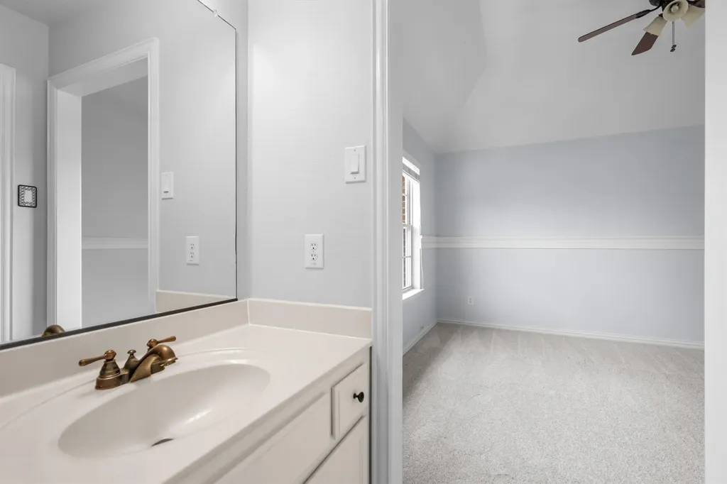 9161 Cedar Ridge Lantana TX 76226