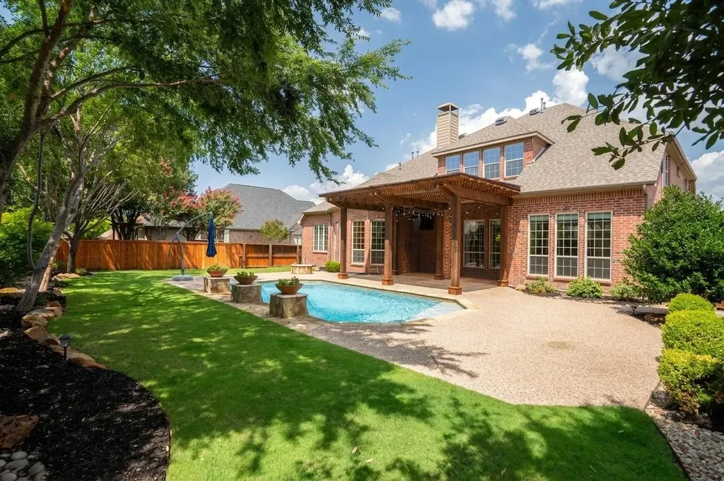 9161 Cedar Ridge Lantana TX 76226
