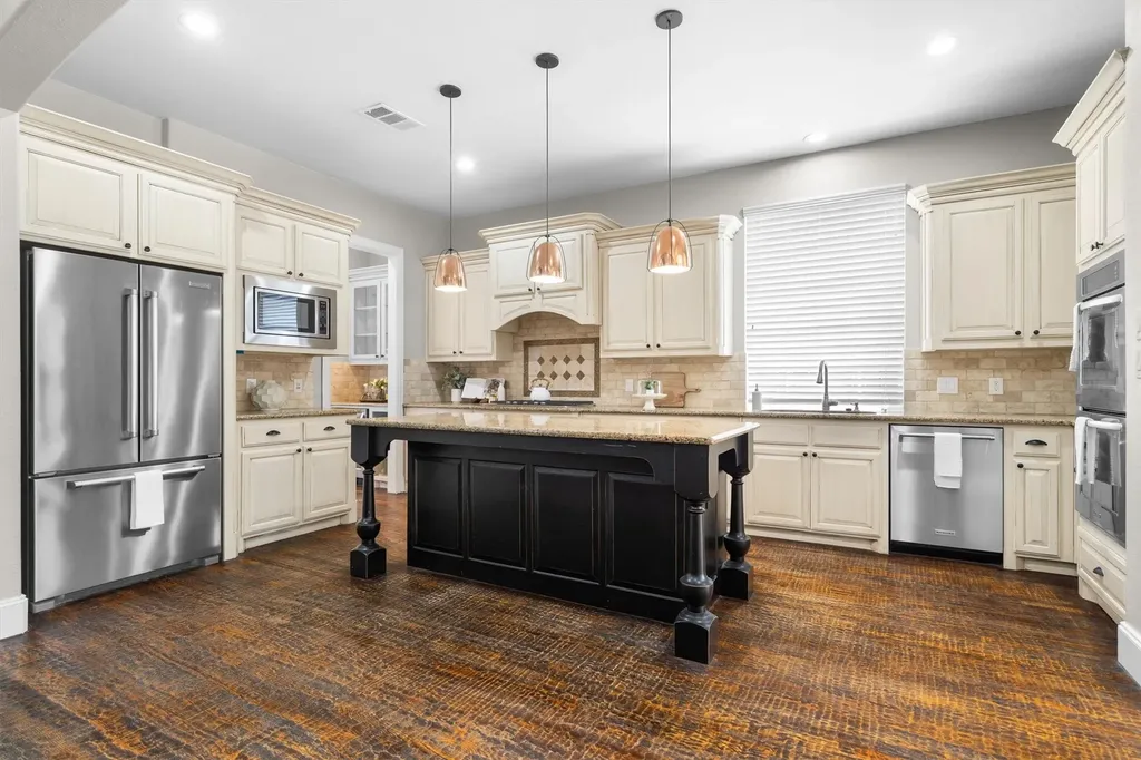9161 Cedar Ridge Lantana TX 76226