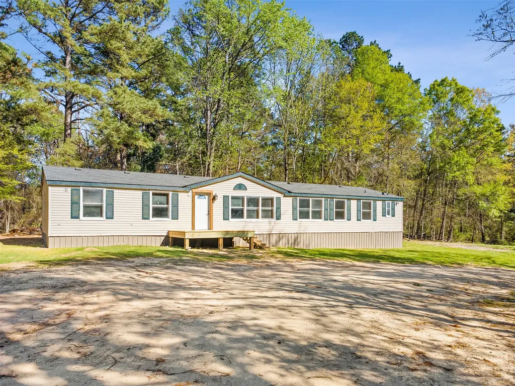 180 SE County Road 4275 Mount Vernon TX 76384