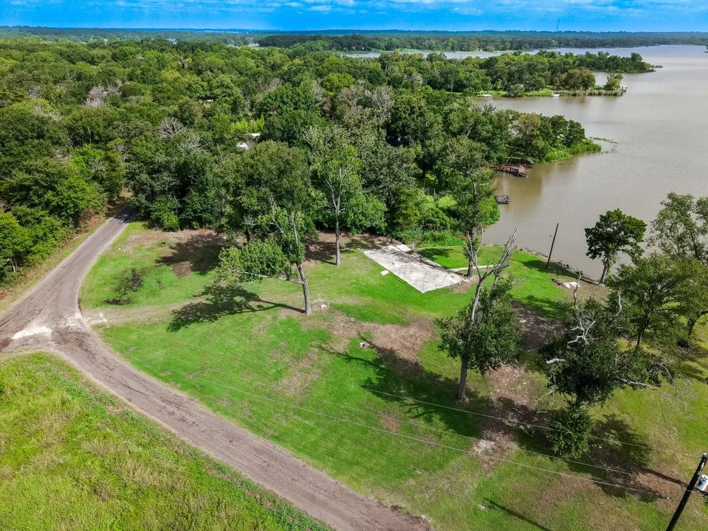 105 Lcr Burr Oak Mexia TX 76667