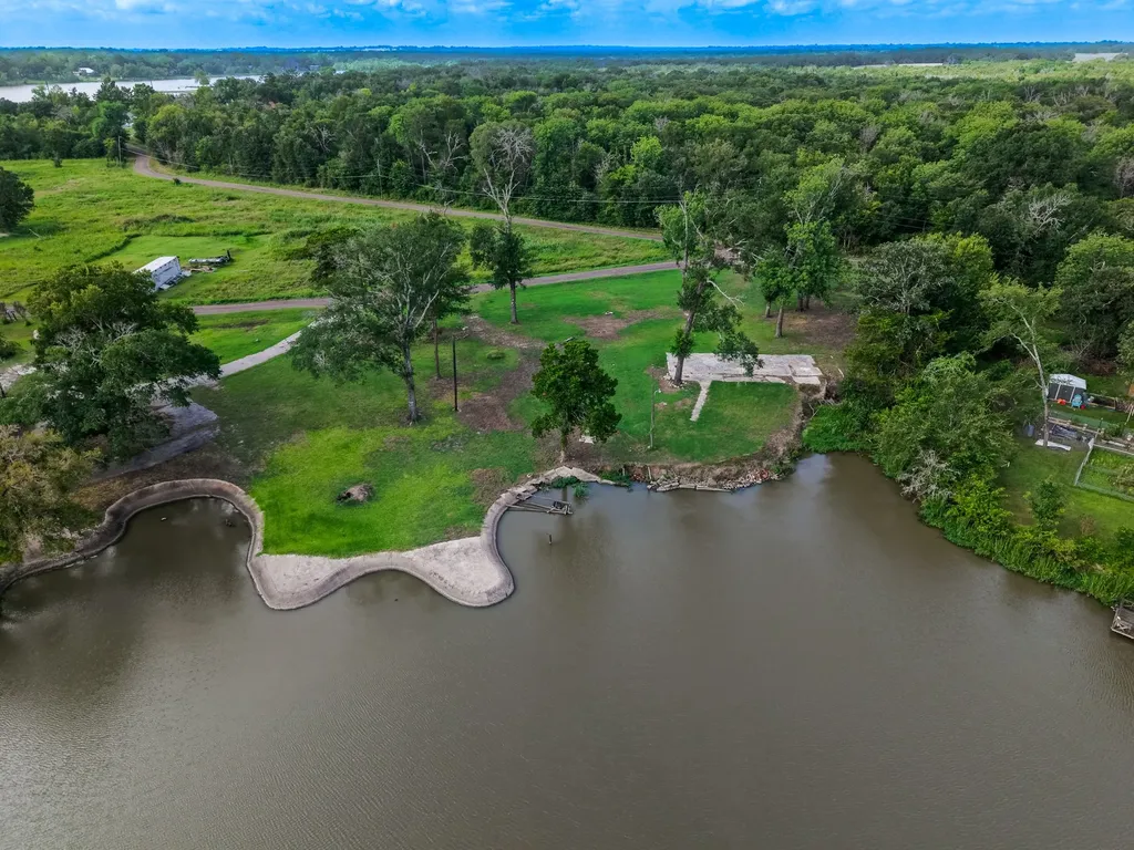 105 Lcr Burr Oak Mexia TX 76667