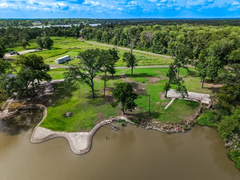 105 Lcr Burr Oak Mexia TX 76667