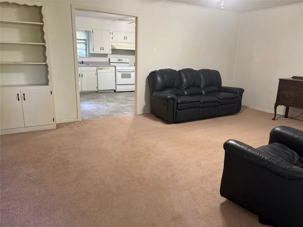 307 S Avenue P Clifton TX 76634