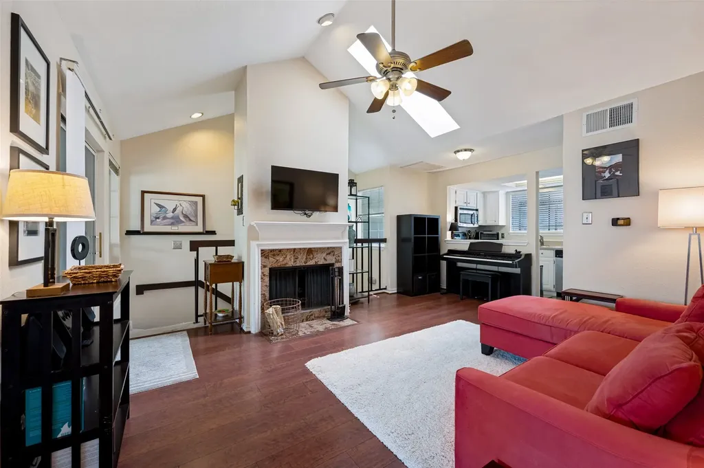 6220 Bentwood Trail Dallas TX 75252