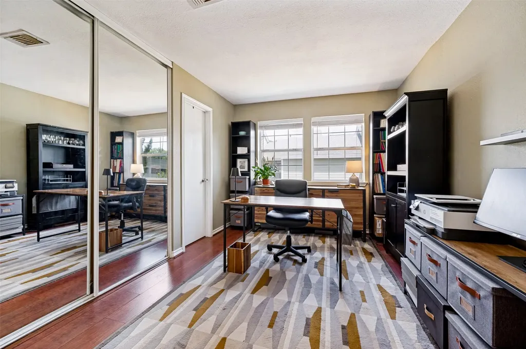 6220 Bentwood Trail Dallas TX 75252