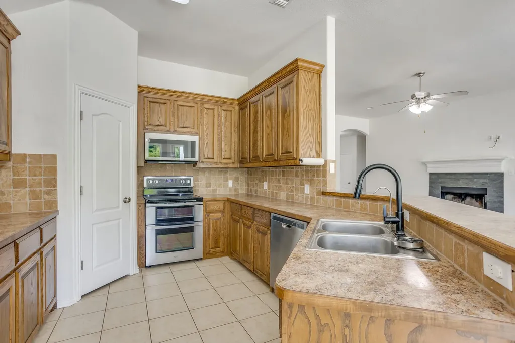 116 Cinnamon Court Weatherford TX 76088