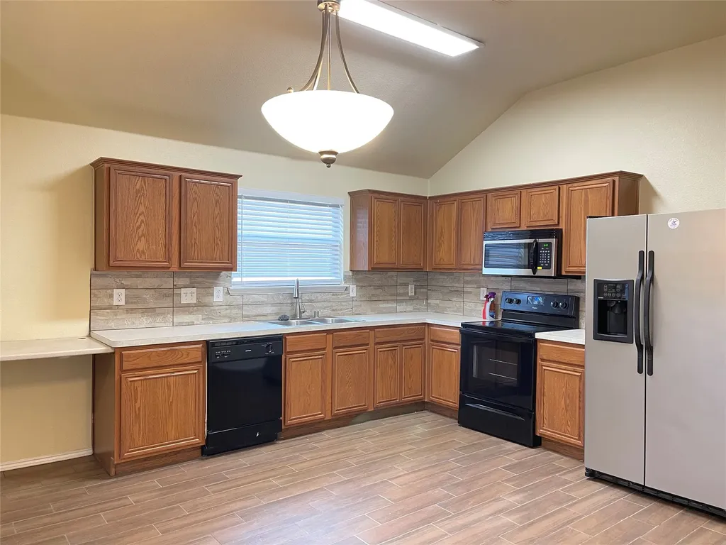 5548 Spring Ridge Drive Watauga TX 76137