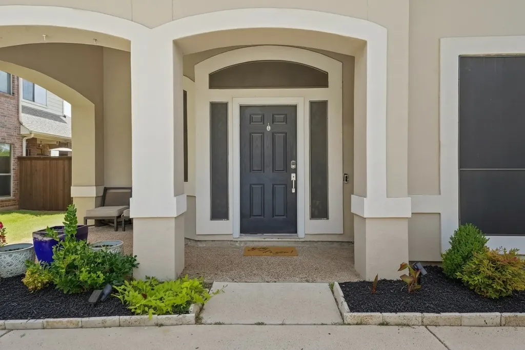 5508 Thistle Hill Denton TX 76210