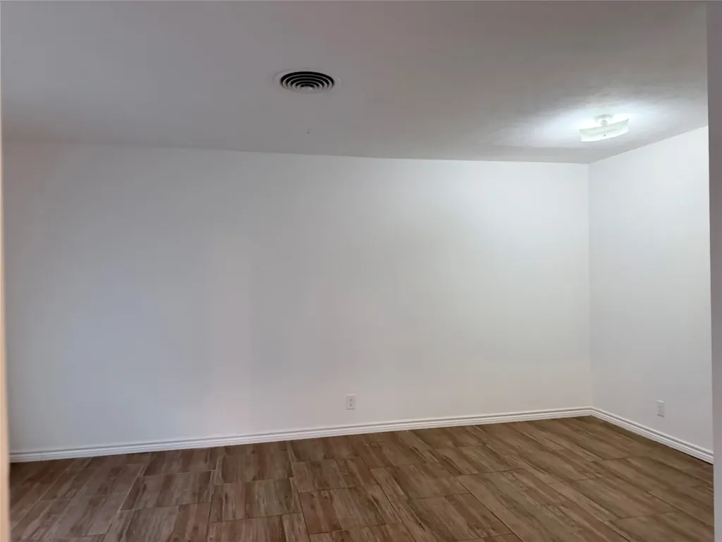 1207 Cherokee Street Arlington TX 76012