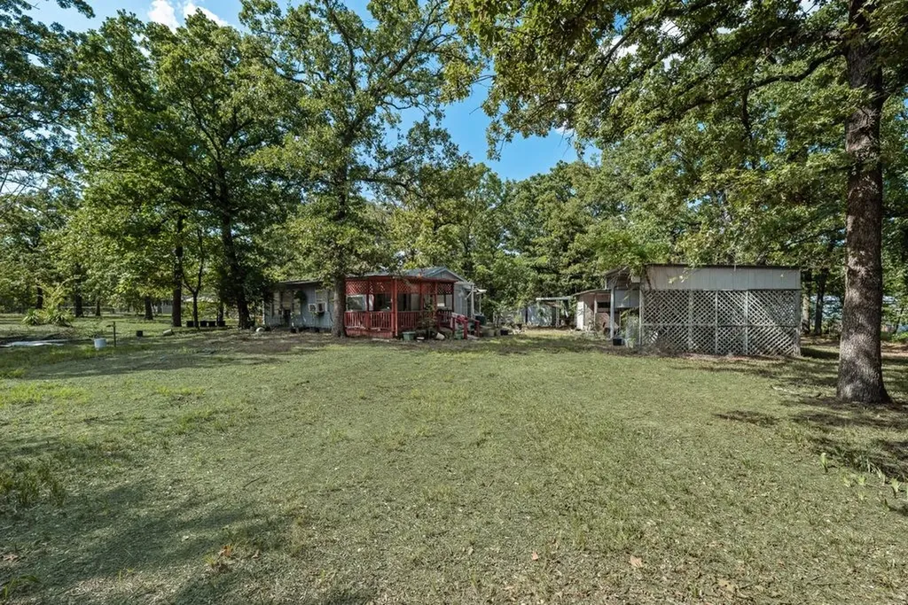 106 Hammer Road Eustace TX 75124