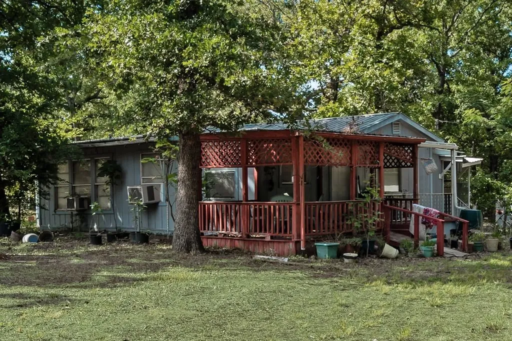 106 Hammer Road Eustace TX 75124