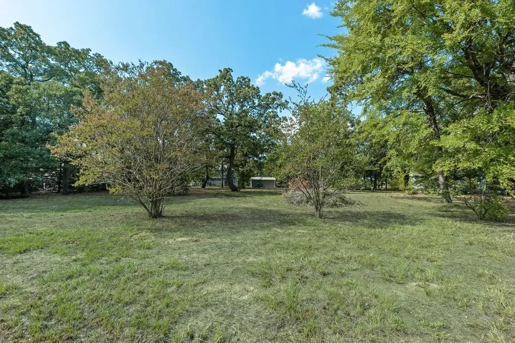 106 Hammer Road Eustace TX 75124