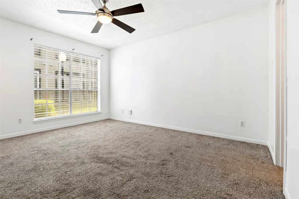 5981 Arapaho Road Dallas TX 75248