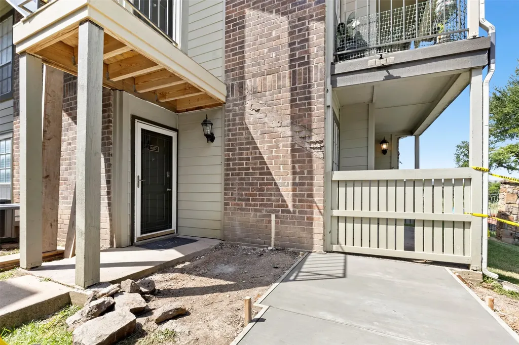 5981 Arapaho Road Dallas TX 75248