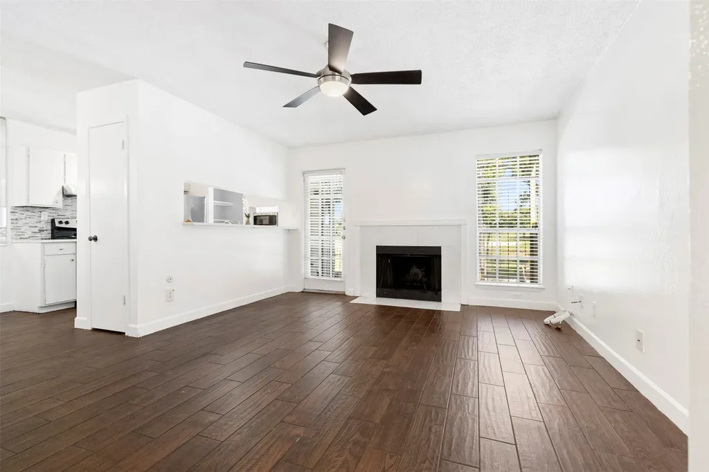 5981 Arapaho Road Dallas TX 75248