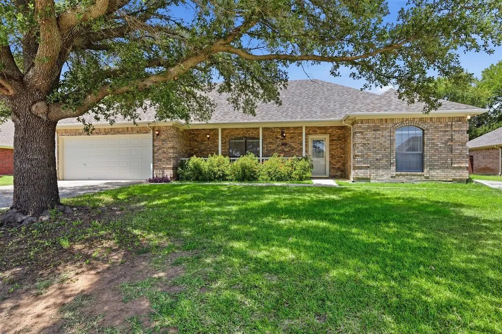 2103 Fair Oaks Drive Bridgeport TX 76426