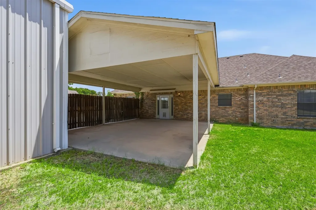 2103 Fair Oaks Drive Bridgeport TX 76426