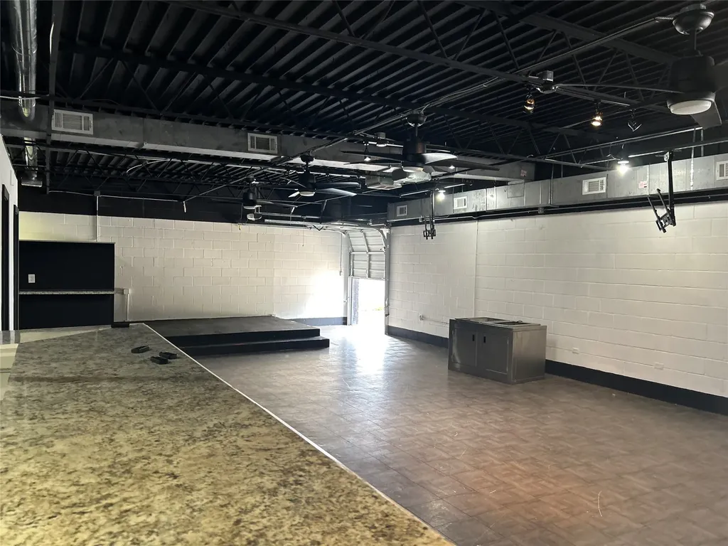 300 S Bowen Road Arlington TX 76013