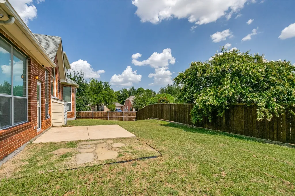 1501 Stone Drive Carrollton TX 75010