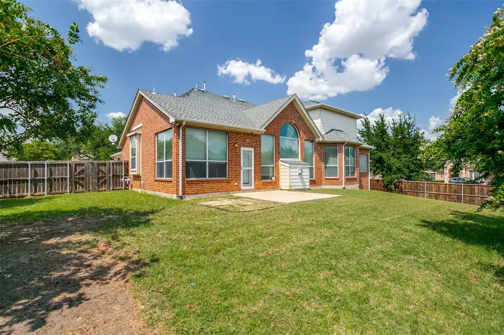 1501 Stone Drive Carrollton TX 75010