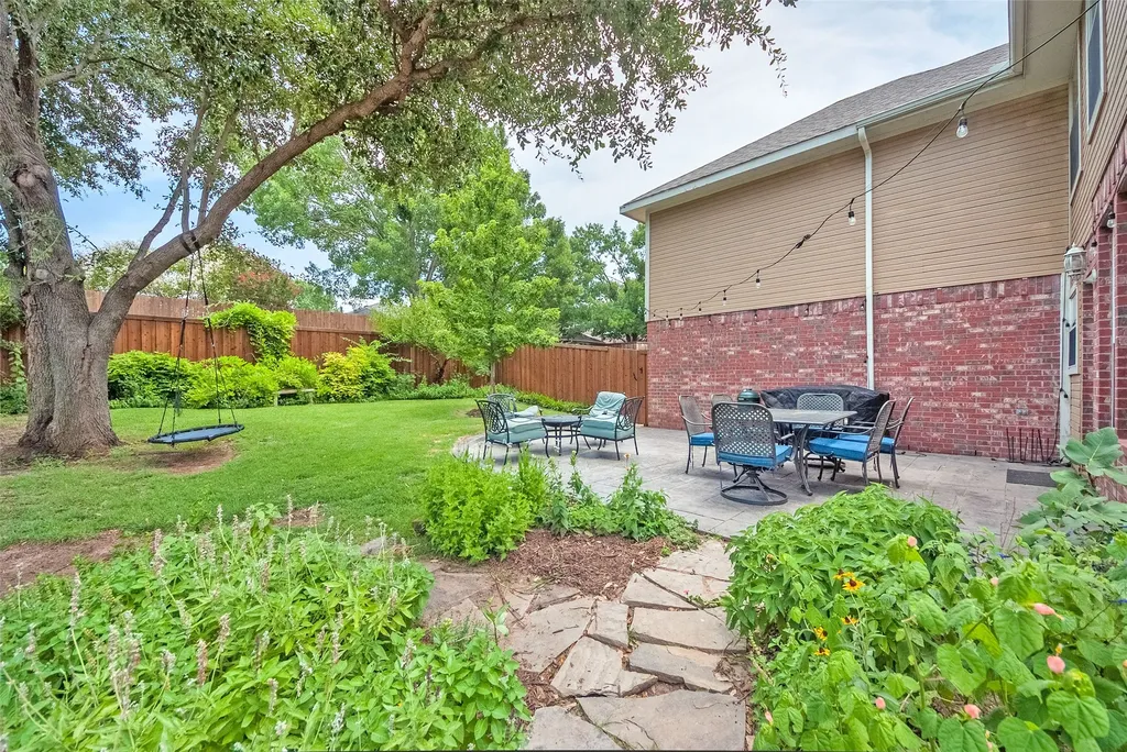 3922 Rolling Oaks Drive Carrollton TX 75007