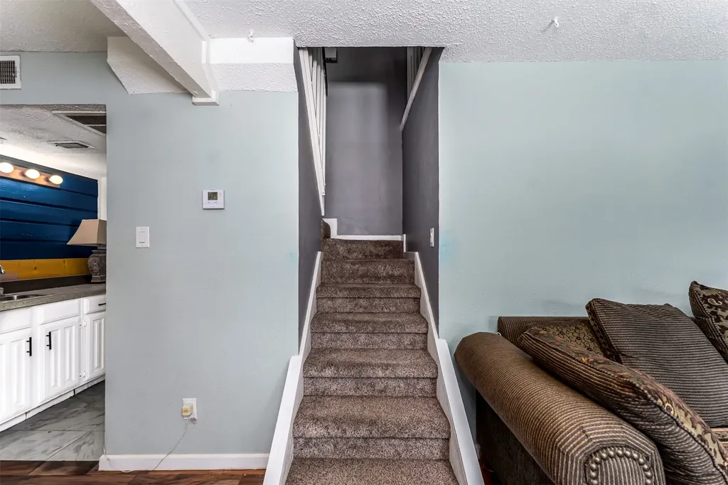 1719 Westview Terrace Arlington TX 76013