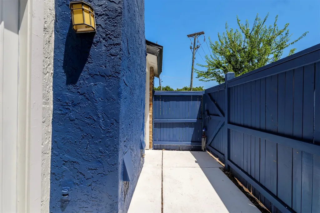 1719 Westview Terrace Arlington TX 76013
