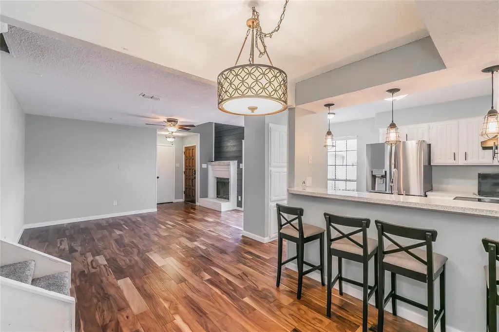 1719 Westview Terrace Arlington TX 76013