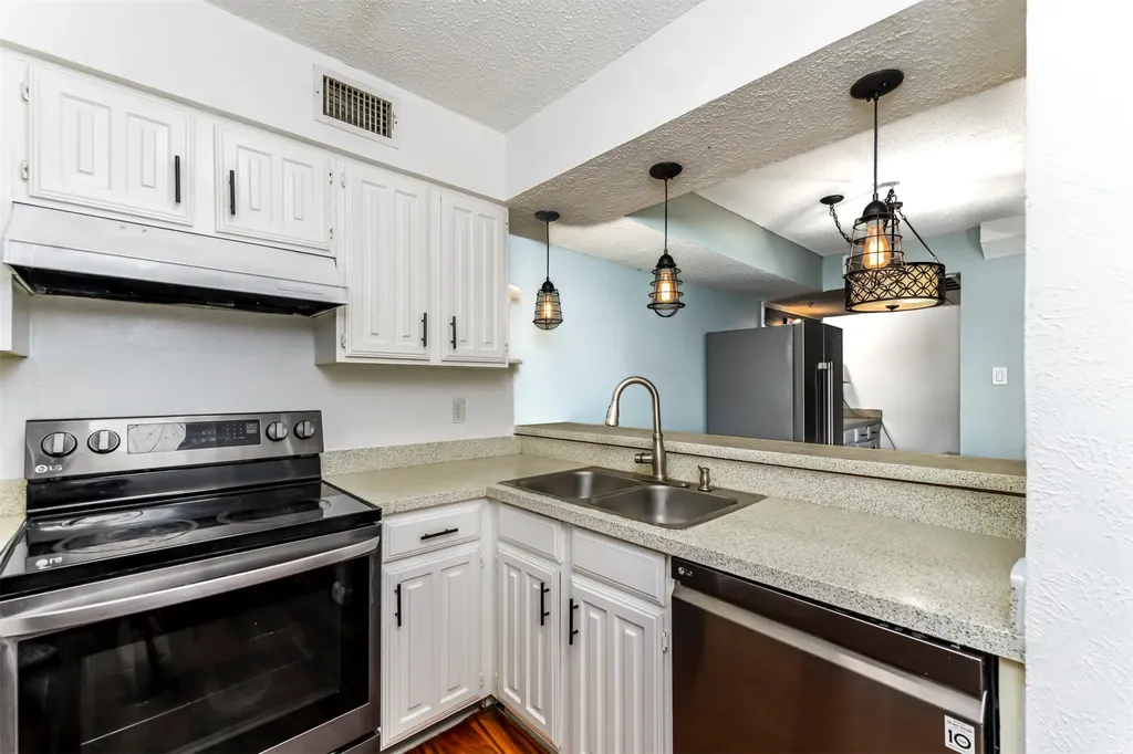 1719 Westview Terrace Arlington TX 76013