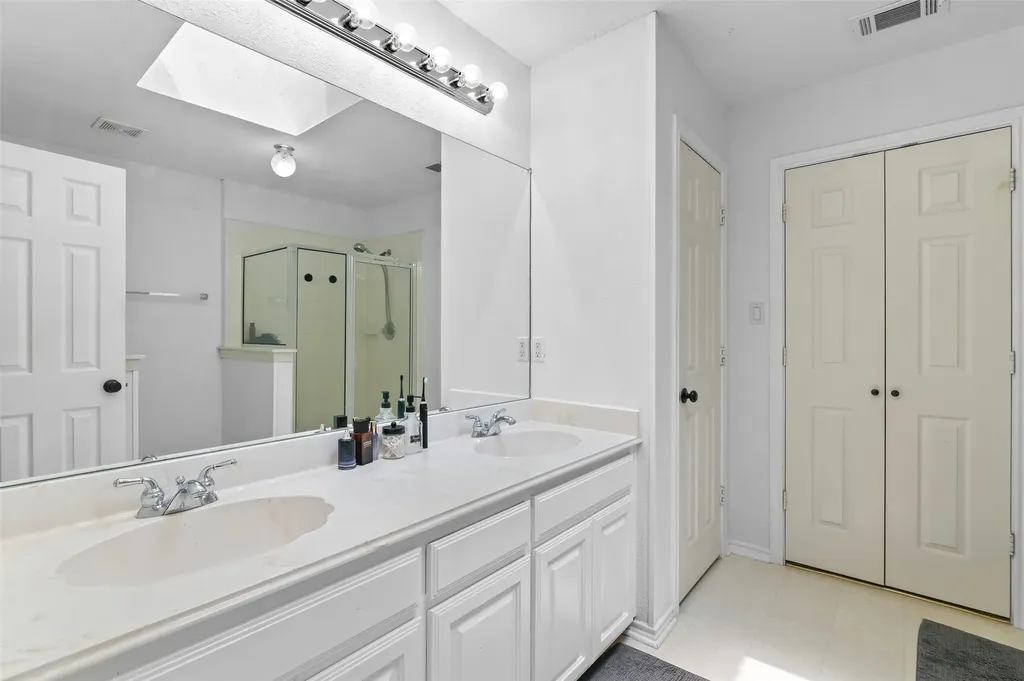 4100 Creekhollow Drive Carrollton TX 75010