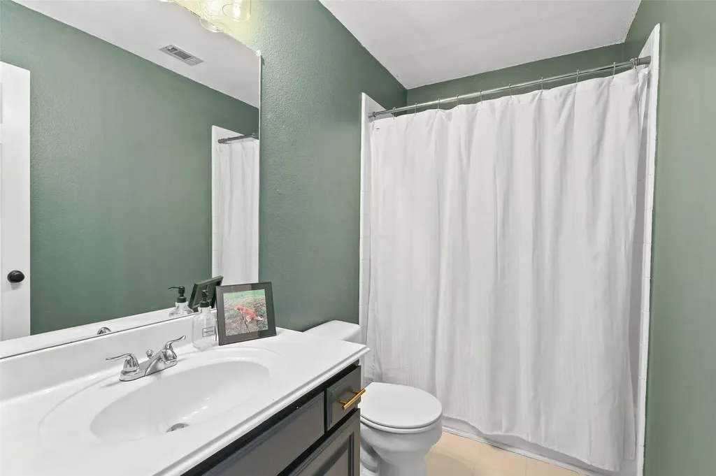 4100 Creekhollow Drive Carrollton TX 75010