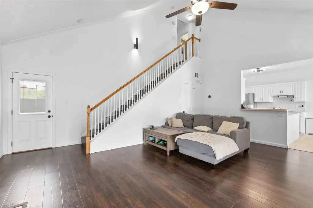 4100 Creekhollow Drive Carrollton TX 75010