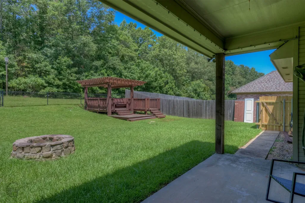 6961 Emerald Bay Loop Blanchard LA 71107