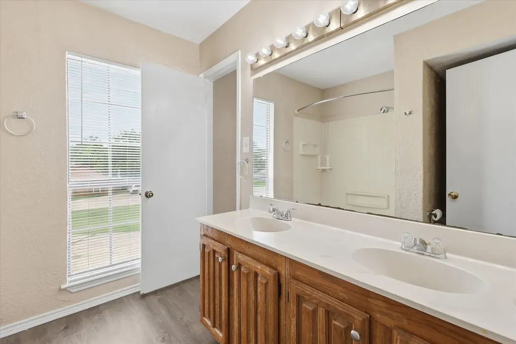 6733 Dandelion Drive Fort Worth TX 76137