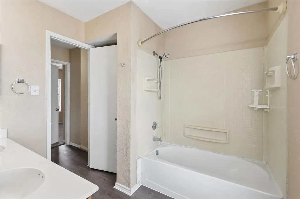 6733 Dandelion Drive Fort Worth TX 76137