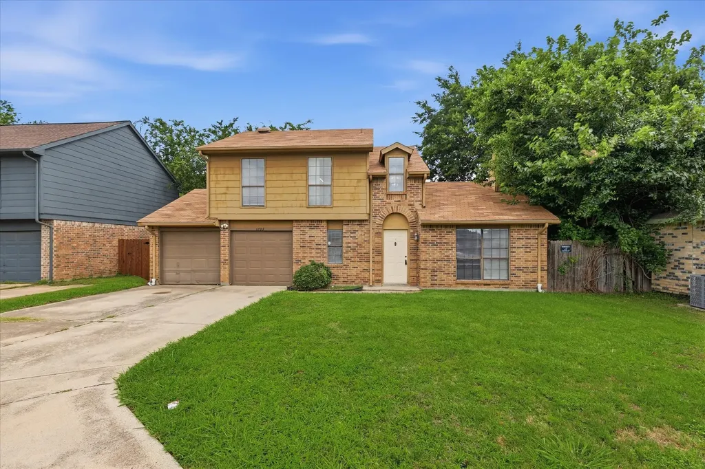 6733 Dandelion Drive Fort Worth TX 76137