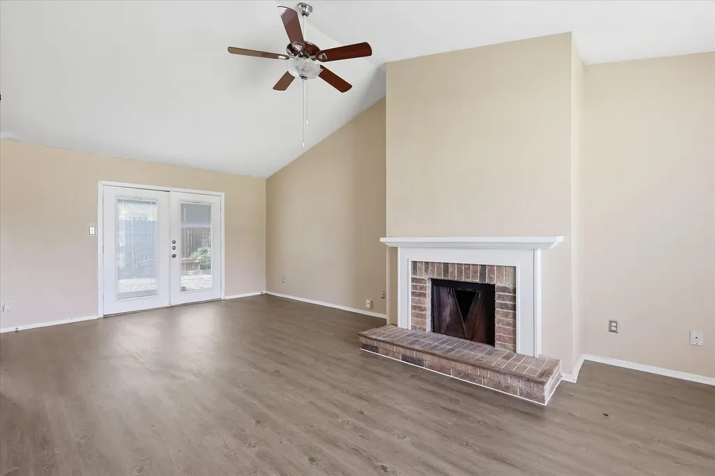 6733 Dandelion Drive Fort Worth TX 76137