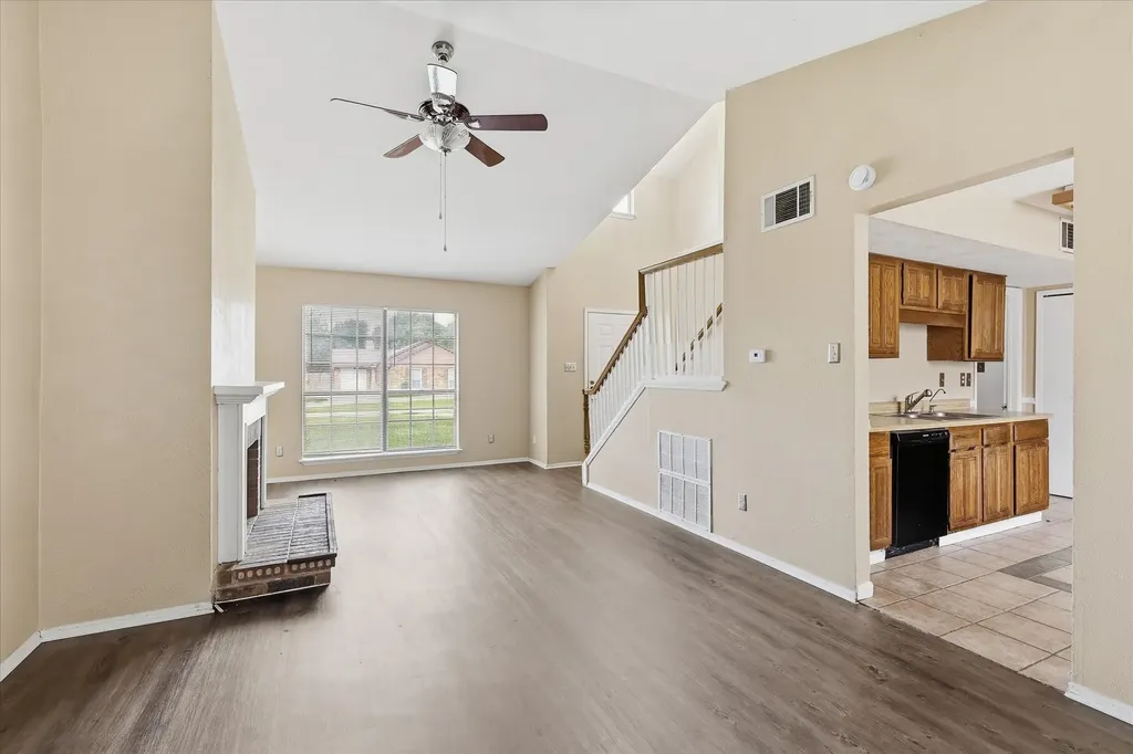 6733 Dandelion Drive Fort Worth TX 76137