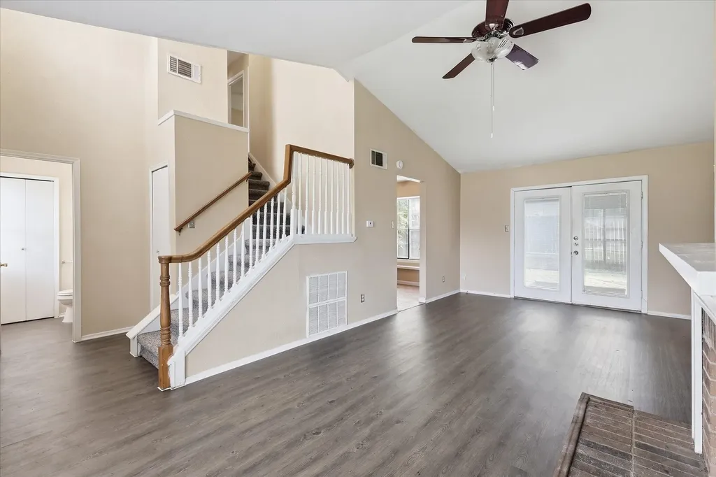 6733 Dandelion Drive Fort Worth TX 76137