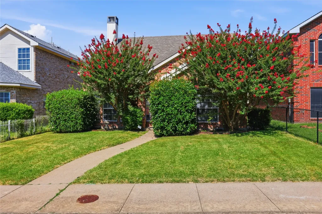 2843 Meadow Way Lane Dallas TX 75228