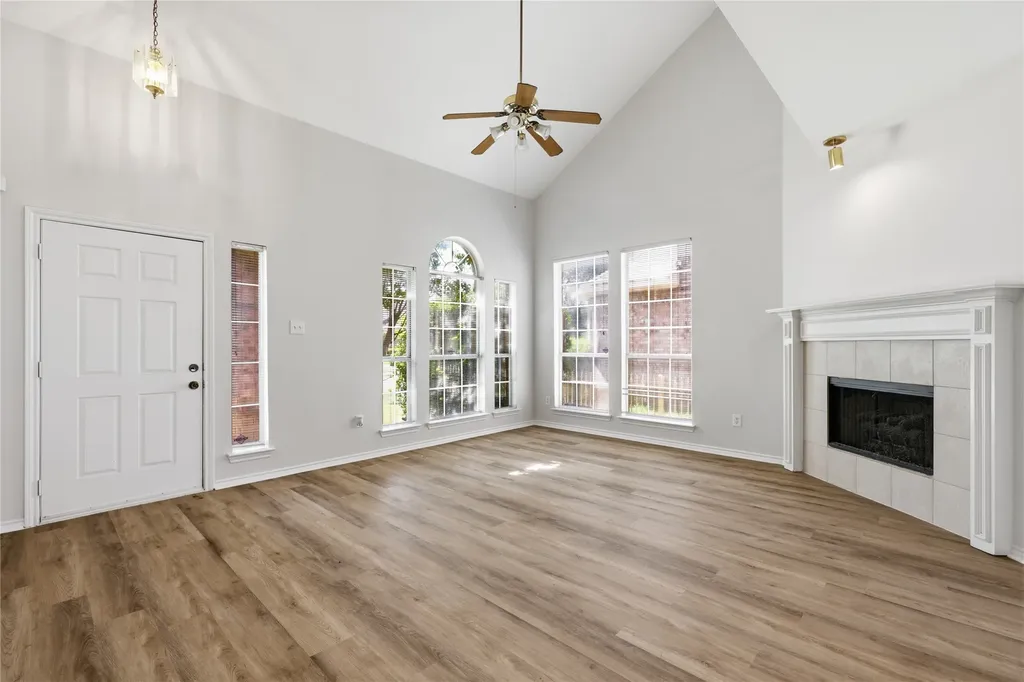 2843 Meadow Way Lane Dallas TX 75228