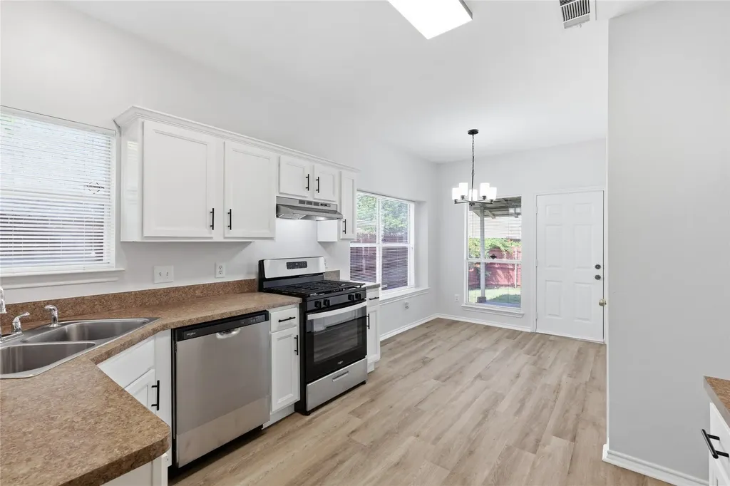 2843 Meadow Way Lane Dallas TX 75228