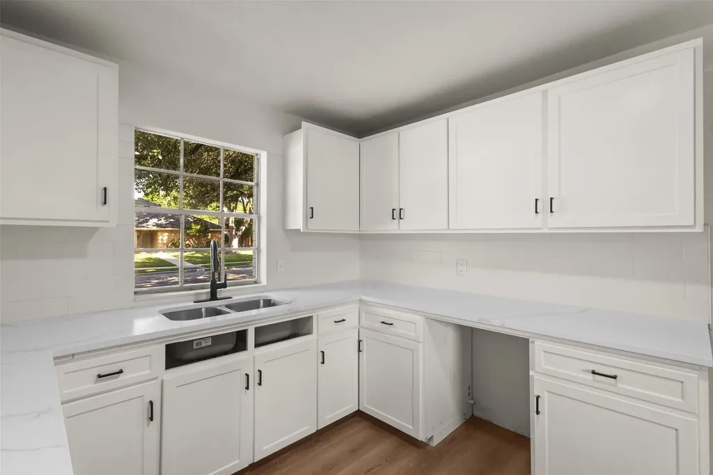 1509 Reston Drive Richardson TX 75081