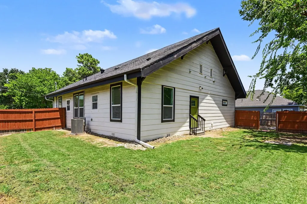 2611 Bourland Street Greenville TX 75401